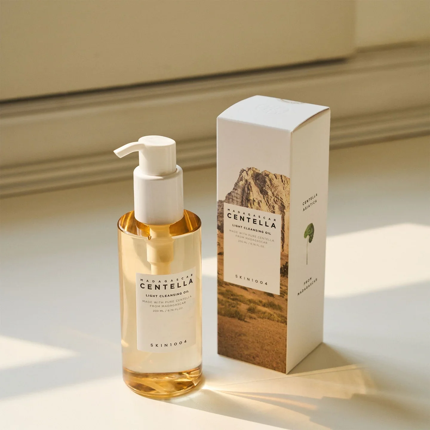 SKIN1004 Madagascar Centella Light Cleansing Oil - 200ml - Image 3